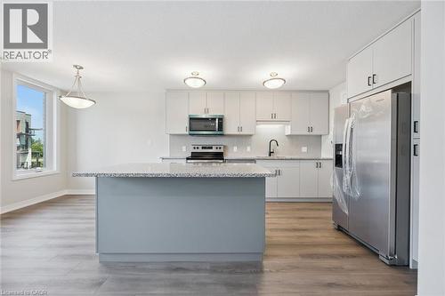 525 Erinbrook Drive Unit# B046, Kitchener, ON - Indoor Photo Showing Kitchen With Upgraded Kitchen