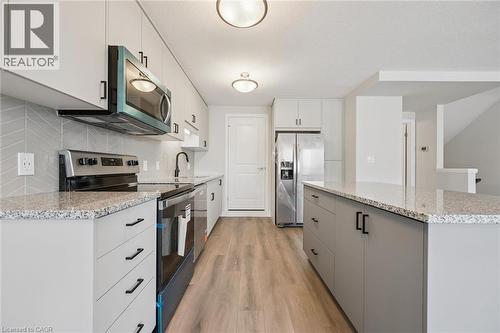 525 Erinbrook Drive Unit# B046, Kitchener, ON - Indoor Photo Showing Kitchen With Upgraded Kitchen