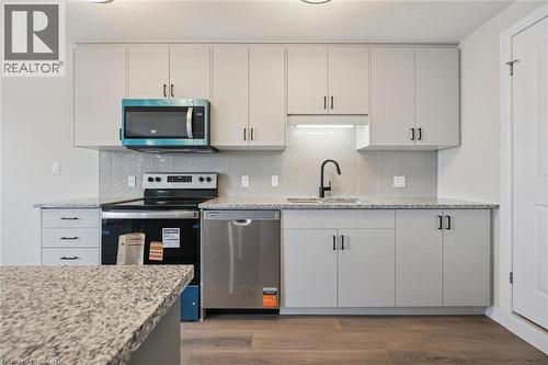 525 Erinbrook Drive Unit# B046, Kitchener, ON - Indoor Photo Showing Kitchen With Upgraded Kitchen
