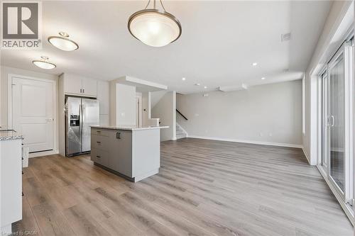 525 Erinbrook Drive Unit# B046, Kitchener, ON - Indoor Photo Showing Kitchen