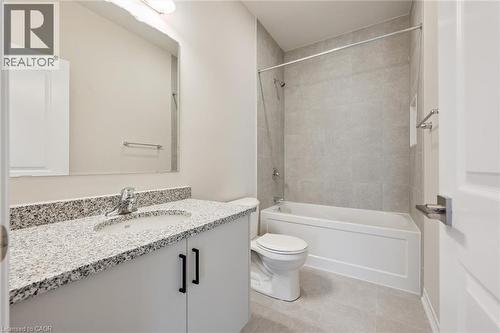 525 Erinbrook Drive Unit# B046, Kitchener, ON - Indoor Photo Showing Bathroom