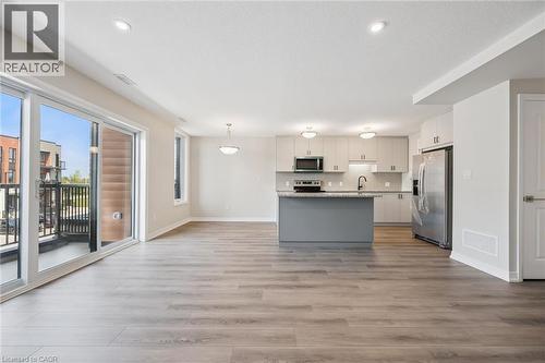 525 Erinbrook Drive Unit# B046, Kitchener, ON - Indoor Photo Showing Kitchen