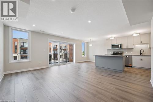 525 Erinbrook Drive Unit# B046, Kitchener, ON - Indoor Photo Showing Kitchen