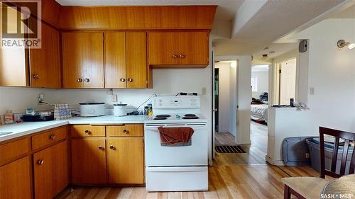 1208 Bond Street, Regina, SK - Indoor Photo Showing Kitchen