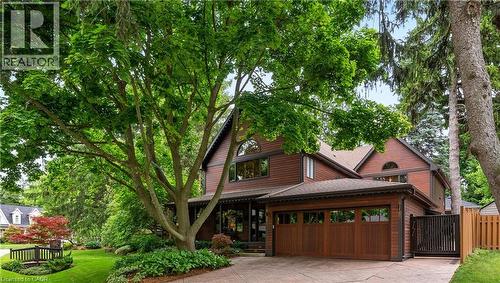 1194 STIRLING Drive  Oakville, ON L6L 1E6