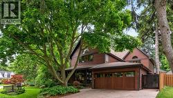 1194 STIRLING Drive Oakville, ON L6L 1E6