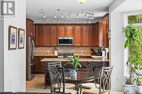 40 Bon Echo Crescent, Ottawa, ON - Indoor Photo Showing Dining Room