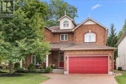 40 BON ECHO CRESCENT  Ottawa, ON K2M 2W6