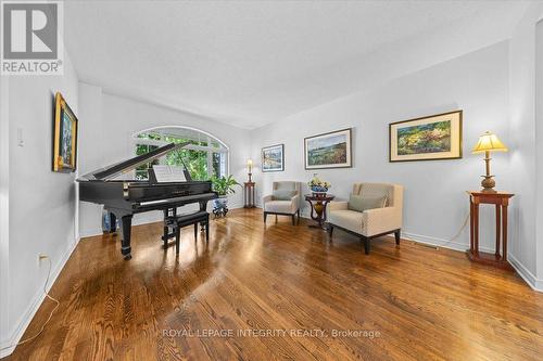 40 Bon Echo Crescent, Ottawa, ON - Indoor