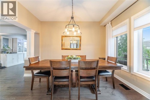 387 Gravel Ridge Trail, Kitchener, ON - Indoor Photo Showing Dining Room