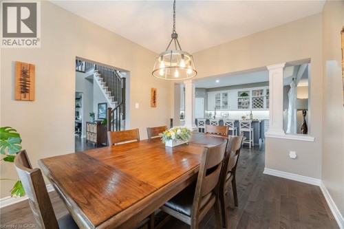 387 Gravel Ridge Trail, Kitchener, ON - Indoor Photo Showing Dining Room