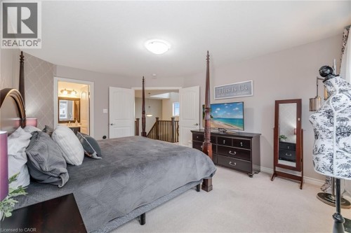 387 Gravel Ridge Trail, Kitchener, ON - Indoor Photo Showing Bedroom