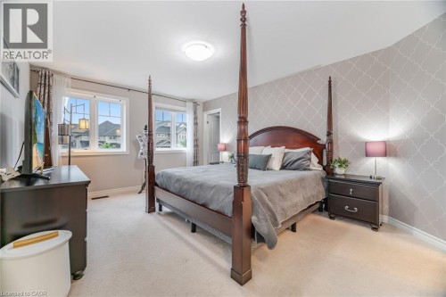 387 Gravel Ridge Trail, Kitchener, ON - Indoor Photo Showing Bedroom