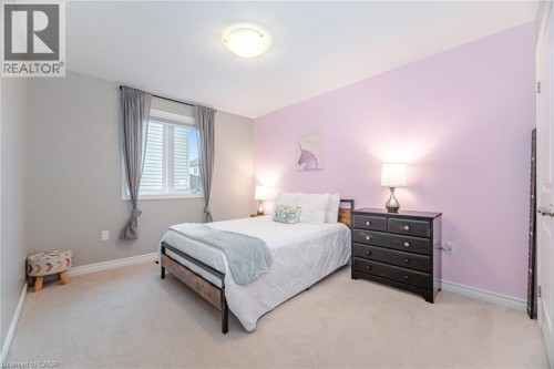 387 Gravel Ridge Trail, Kitchener, ON - Indoor Photo Showing Bedroom