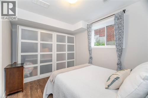 387 Gravel Ridge Trail, Kitchener, ON - Indoor Photo Showing Bedroom