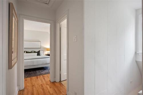 398 Kingston Cr, Winnipeg, MB - Indoor