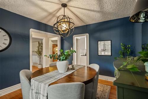 398 Kingston Cr, Winnipeg, MB - Indoor Photo Showing Dining Room