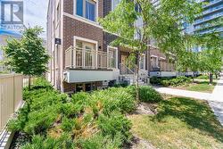 13 - 11 HONEYCRISP CRESCENT  Vaughan, ON L4K 0N6