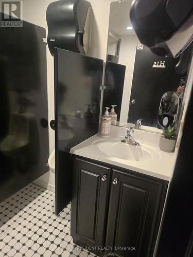 1870 Danforth Avenue, Toronto, ON 