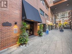602 - 164 CUMBERLAND STREET Toronto, ON M5R 1A8