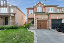 3837 FOREST BLUFF CRESCENT  Mississauga, ON L5N 7V1
