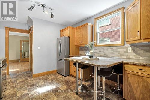 46 Rosebery Place, St. Thomas, ON - Indoor Photo Showing Kitchen