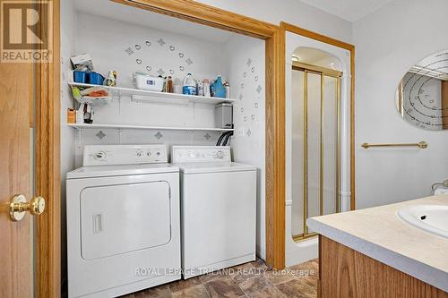 46 Rosebery Place, St. Thomas, ON - Indoor Photo Showing Laundry Room