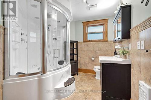 46 Rosebery Place, St. Thomas, ON - Indoor Photo Showing Bathroom