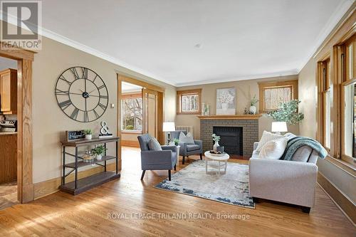 46 Rosebery Place, St. Thomas, ON - Indoor Photo Showing Living Room With Fireplace