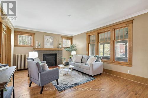 46 Rosebery Place, St. Thomas, ON - Indoor Photo Showing Living Room With Fireplace