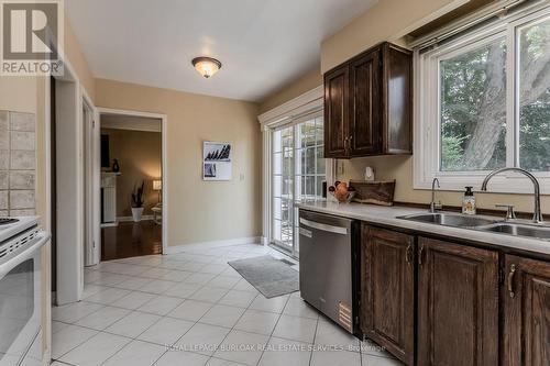274 Belvenia Road, Burlington, ON - Indoor Photo Showing Kitchen With Double Sink
