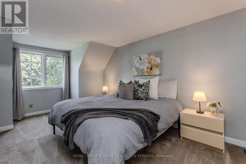 274 Belvenia Road, Burlington, ON - Indoor Photo Showing Bedroom