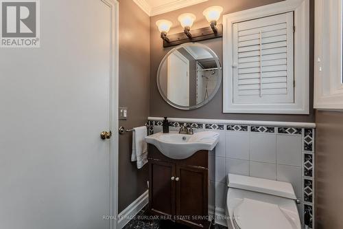 274 Belvenia Road, Burlington, ON - Indoor Photo Showing Bathroom