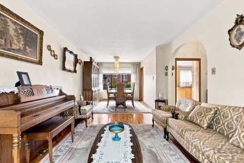 Salon - 368 100E Avenue, Laval (Chomedey), QC - Indoor Photo Showing Living Room