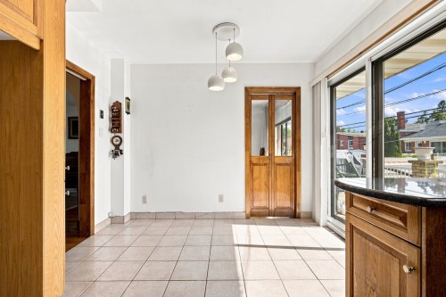 Coin-repas - 368 100E Avenue, Laval (Chomedey), QC - Indoor Photo Showing Other Room