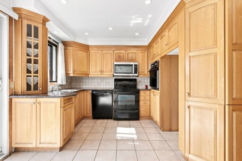 Cuisine - 368 100E Avenue, Laval (Chomedey), QC - Indoor Photo Showing Kitchen