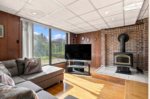 Salle familiale - 368 100E Avenue, Laval (Chomedey), QC - Indoor Photo Showing Living Room