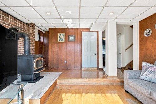 Salle familiale - 368 100E Avenue, Laval (Chomedey), QC - Indoor