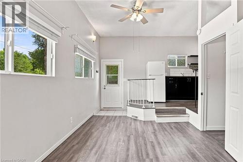 24 Hill Street, Hamilton, ON - Indoor Photo Showing Other Room