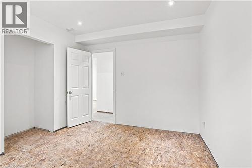 24 Hill Street, Hamilton, ON - Indoor Photo Showing Other Room