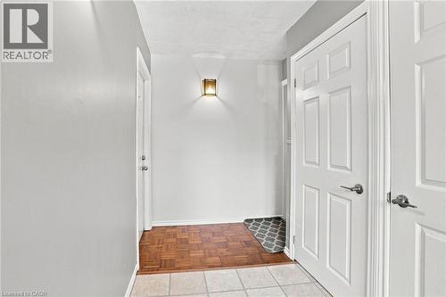 24 Hill Street, Hamilton, ON - Indoor Photo Showing Other Room