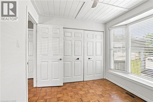 24 Hill Street, Hamilton, ON - Indoor Photo Showing Other Room