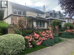 7495 CULLODEN STREET  Vancouver, BC V5X 4K3