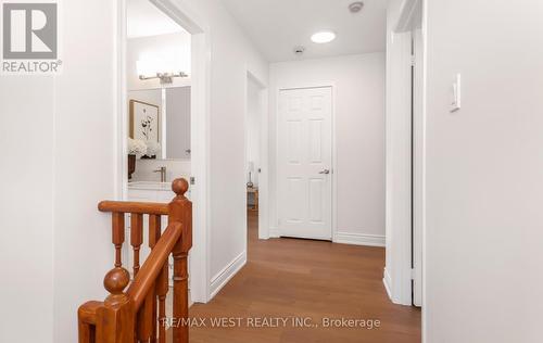 5239 Bushelgrove Circle, Mississauga, ON - Indoor Photo Showing Other Room