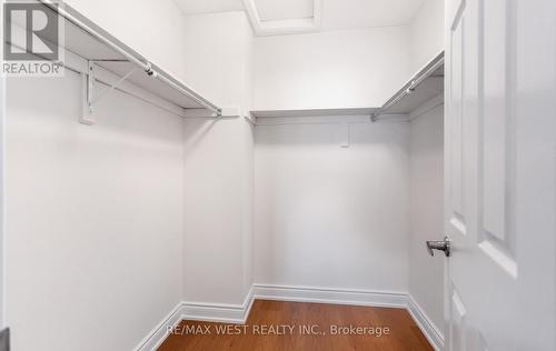 5239 Bushelgrove Circle, Mississauga, ON - Indoor With Storage
