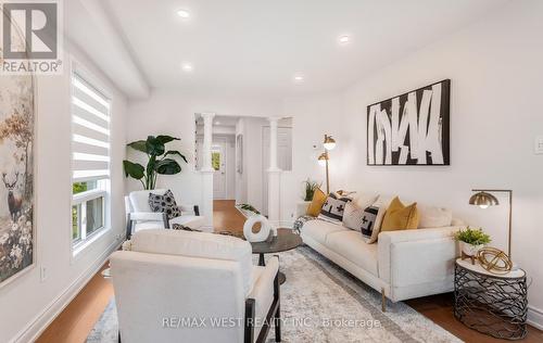 5239 Bushelgrove Circle, Mississauga, ON - Indoor