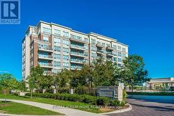 711 - 15 STOLLERY POND CRESCENT Markham, ON L6C 0Y4