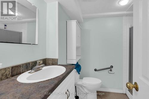 61 Bernick Drive, Barrie, ON - Indoor Photo Showing Bathroom