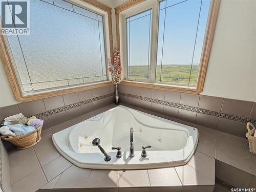 North Sk Landing Acreage, Saskatchewan Landing, SK - Indoor Photo Showing Bathroom