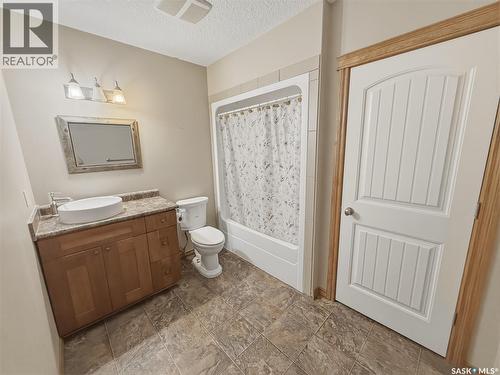 North Sk Landing Acreage, Saskatchewan Landing, SK - Indoor Photo Showing Bathroom